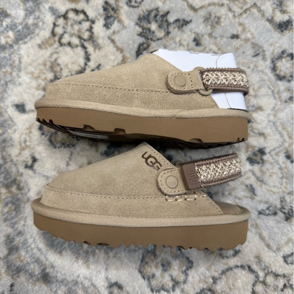 UGG Goldenstar Braided Clogs Mustard Seed Toddler - Picture 7 of 10